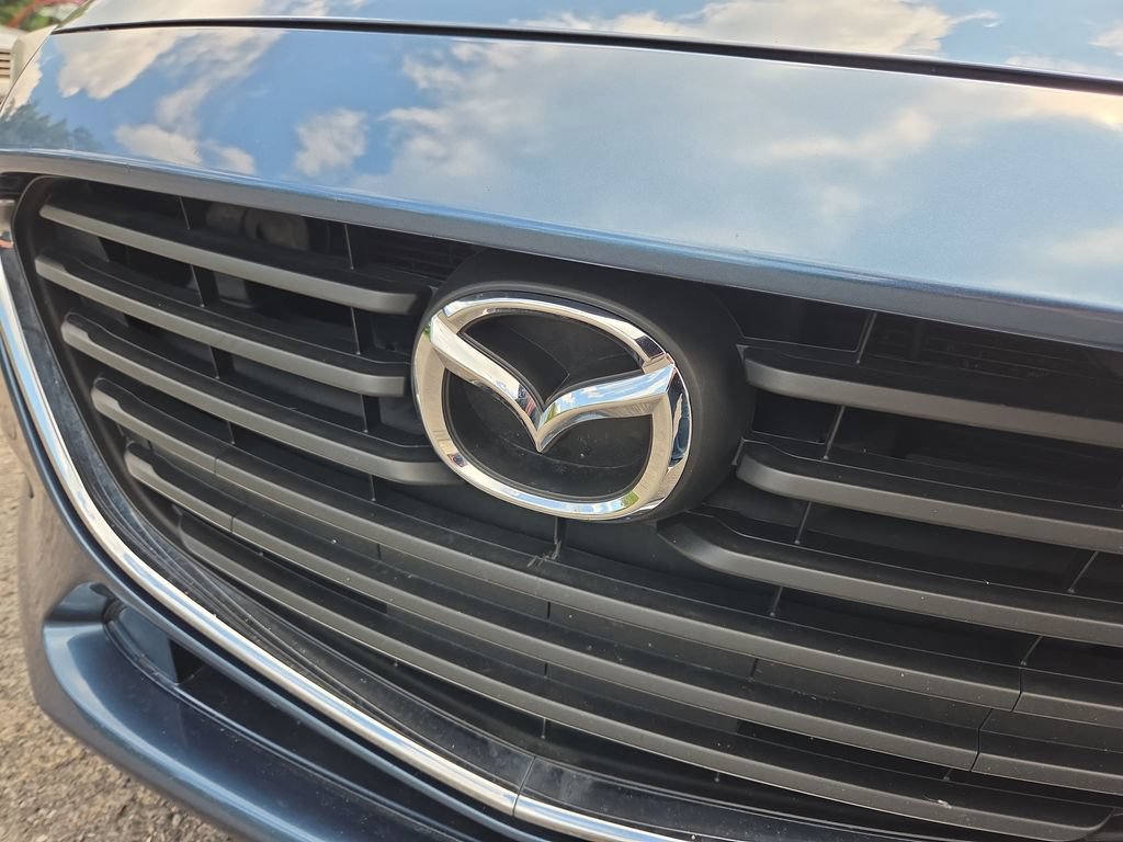 Used 2018 MAZDA MAZDA3 Sport w/ Preferred Equipment Package FWD image 18