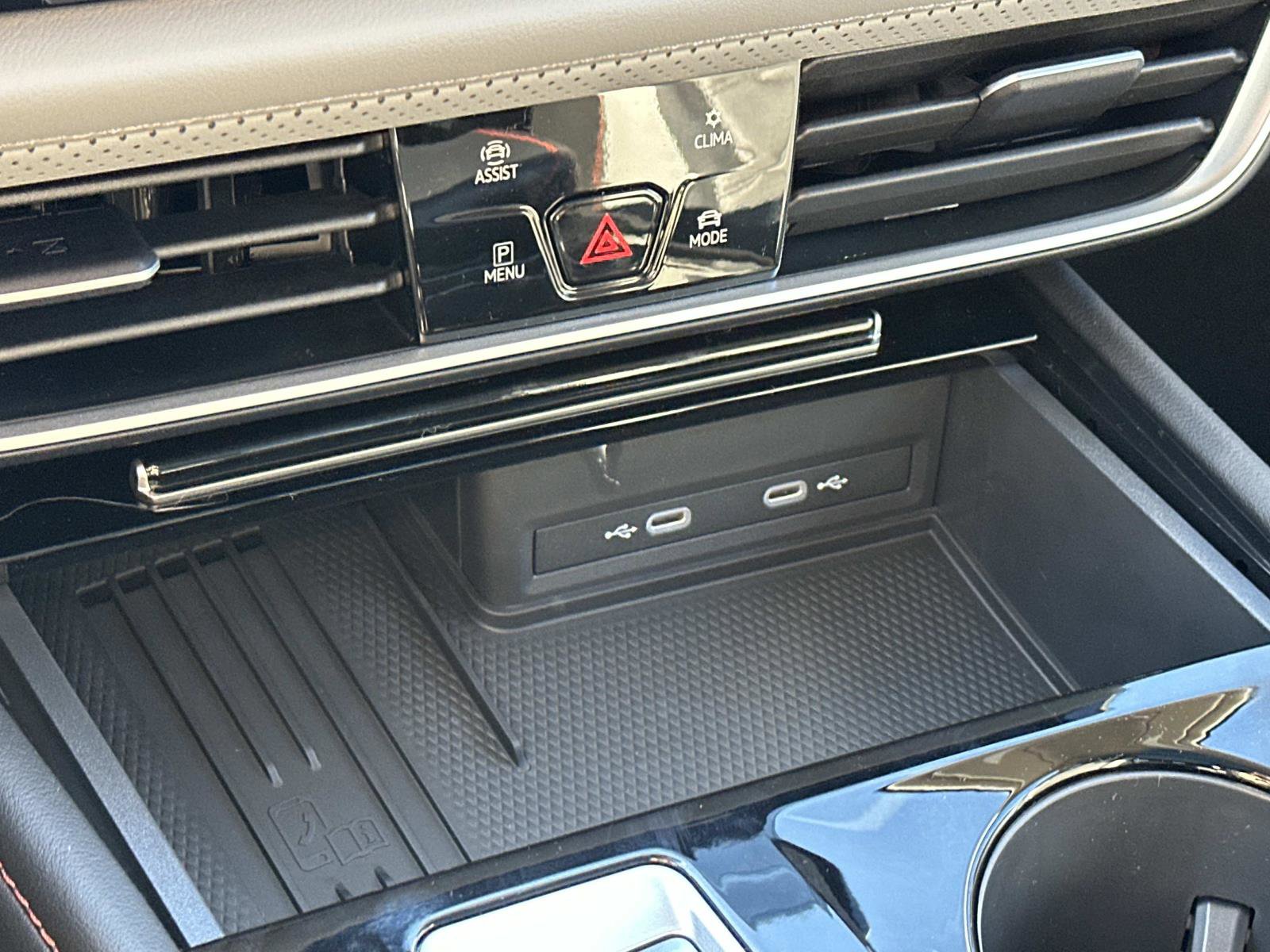 New 2026 Volkswagen Atlas Peak Edition image 31