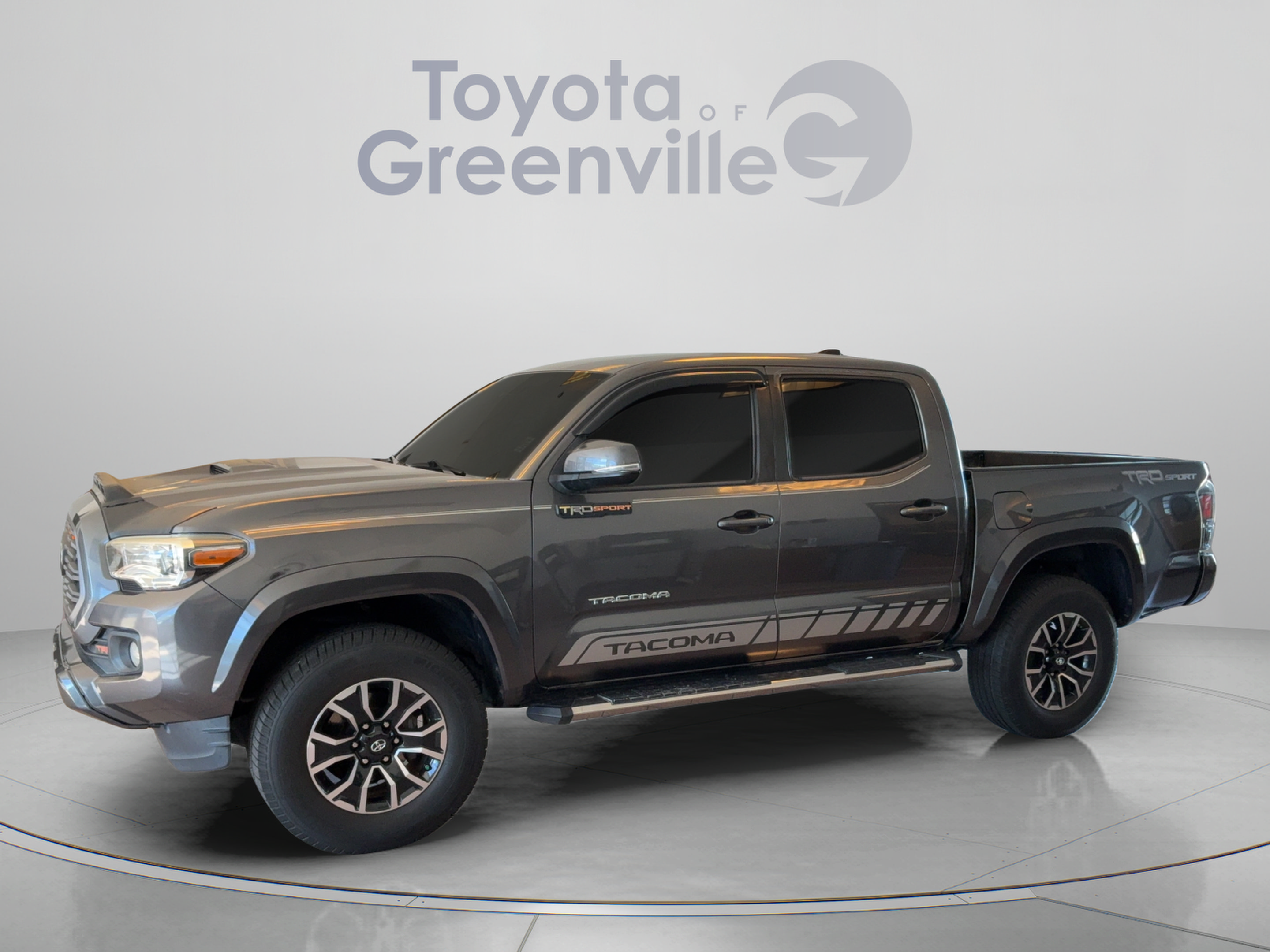 Used 2021 Toyota Tacoma TRD Sport RWD image 2