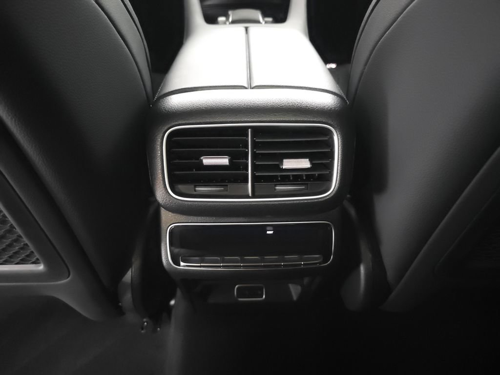 Used 2025 Mercedes-Benz GLE 450e 4MATIC image 28