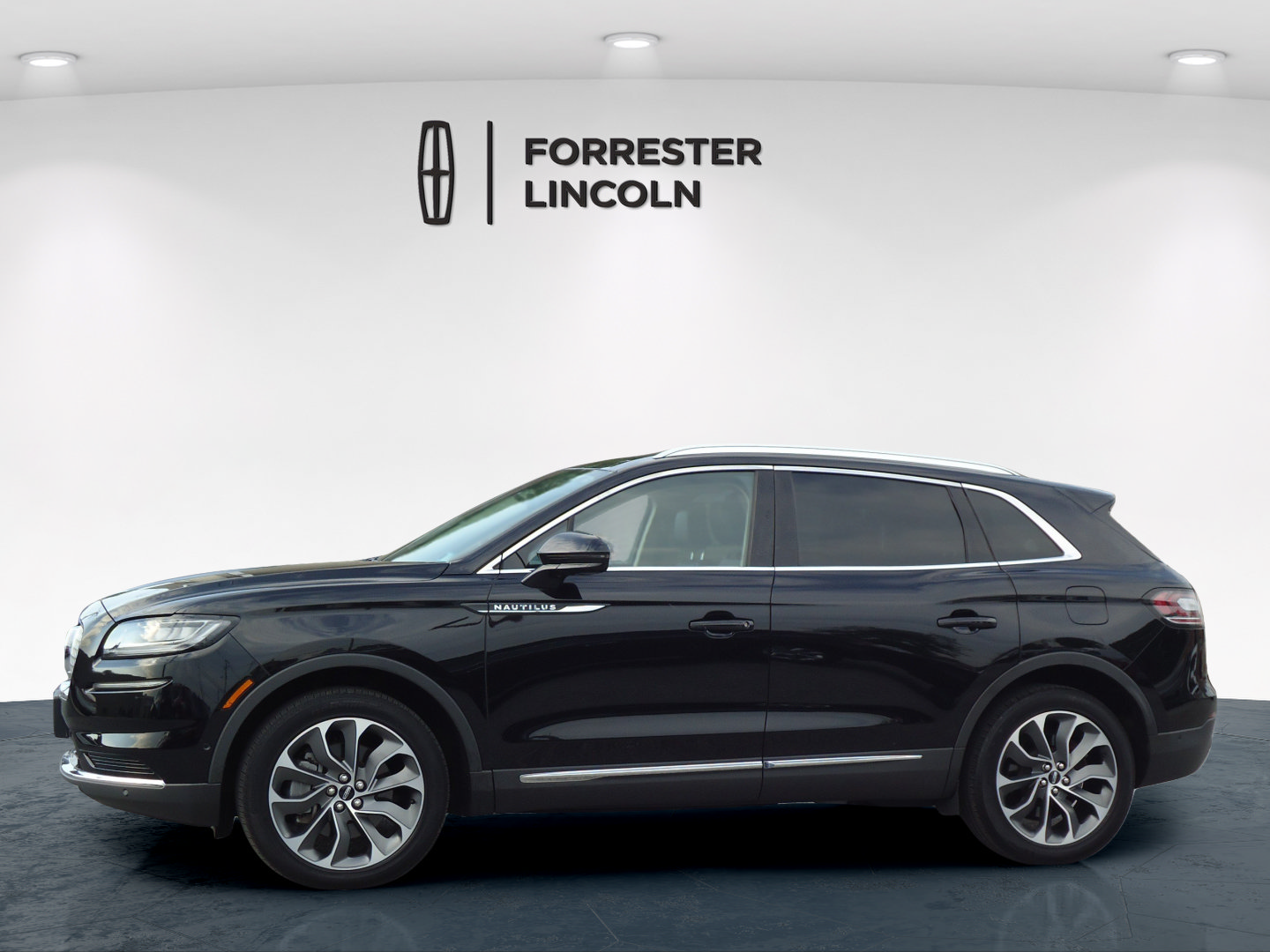 Used 2023 Lincoln Nautilus Reserve w/ Equipment Group 201A AWD/4WD image 6