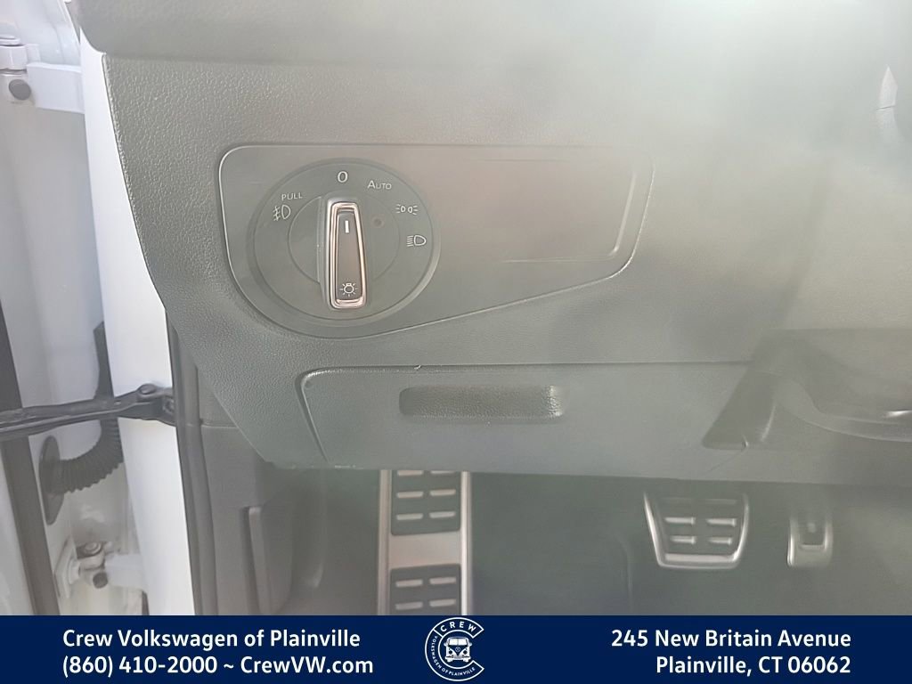 Certified 2021 Volkswagen Tiguan SEL Premium R-Line image 39