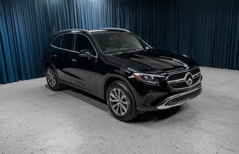 Certified 2026 Mercedes-Benz GLC 300 4MATIC image 3