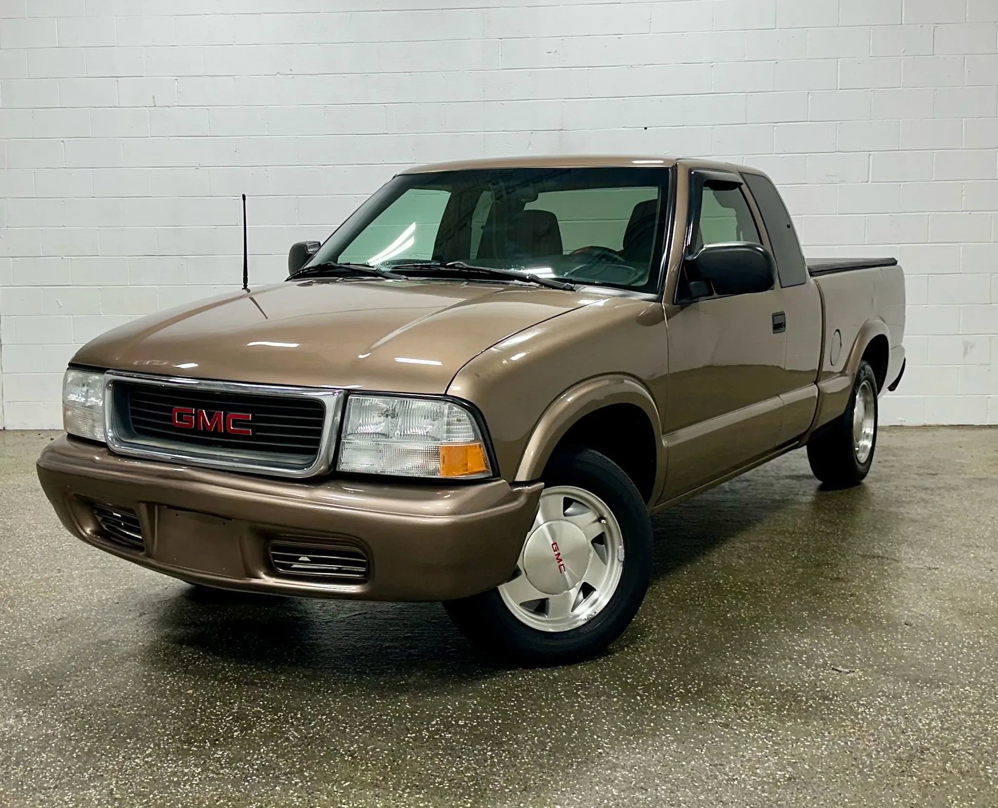 Used 2002 GMC Sonoma SLS w/ Marketing Option Pkg image 6