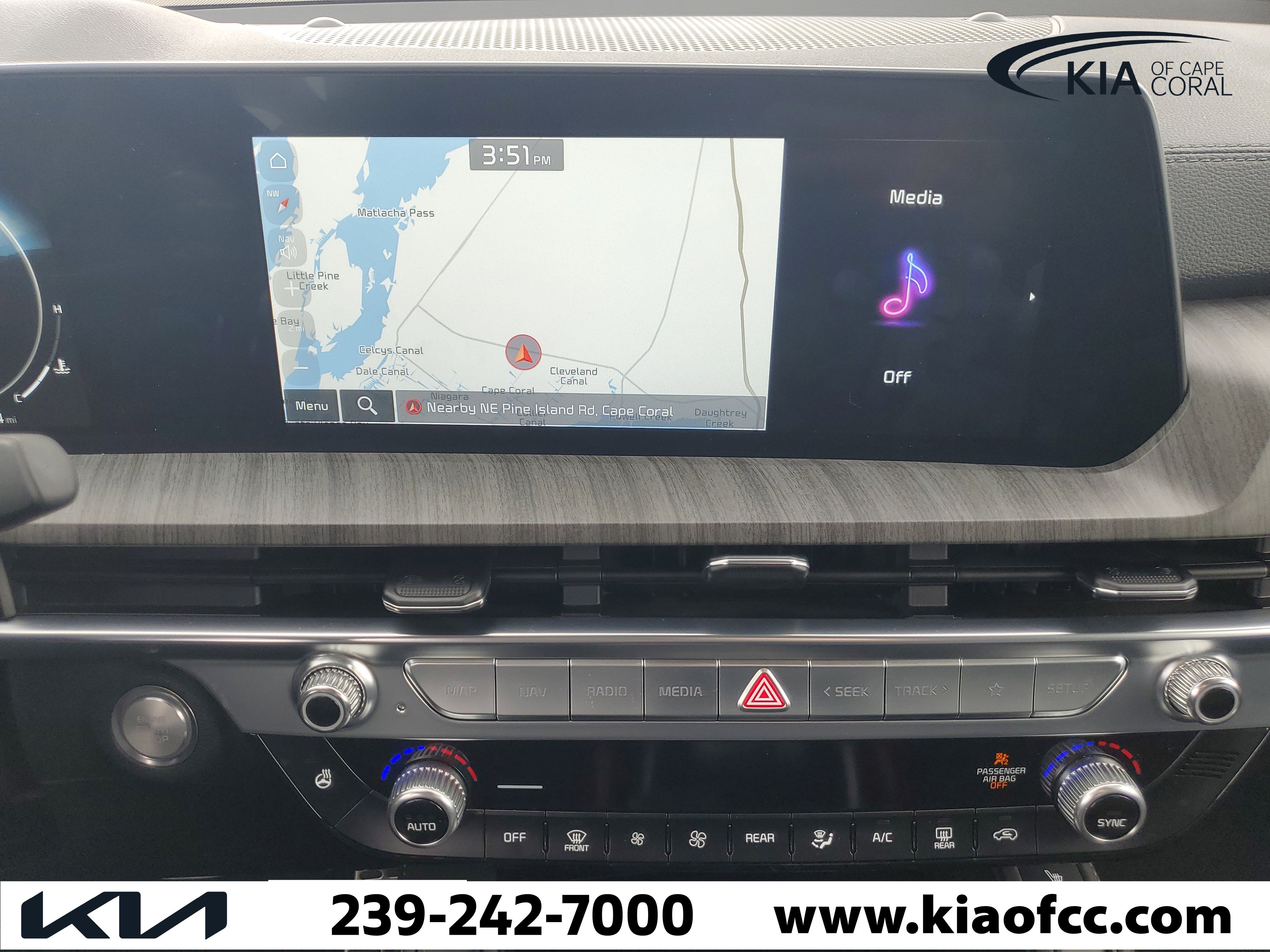Certified 2024 Kia Telluride SX Prestige AWD/4WD image 22