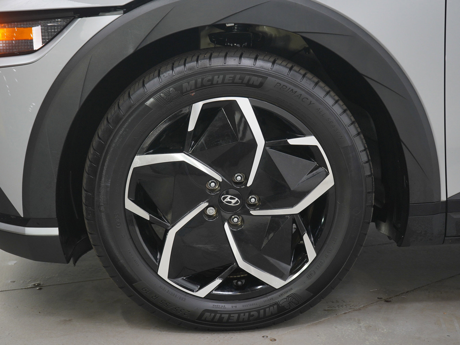 Certified 2023 Hyundai Ioniq 5 SEL w/ Cargo Package image 27