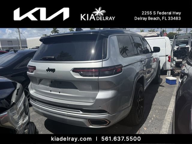 Used 2021 Jeep Grand Cherokee L Summit w/ Luxury Tech Group V AWD/4WD image 2