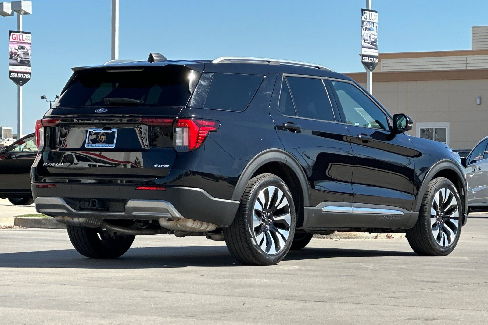 Used 2025 Ford Explorer Platinum w/ LUX Leather Package image 6