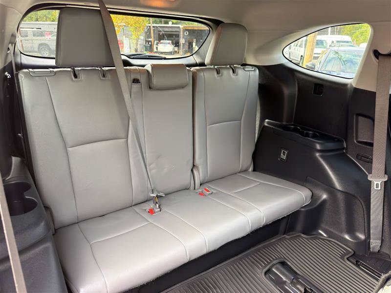 Used 2022 Toyota Highlander XLE AWD/4WD image 27