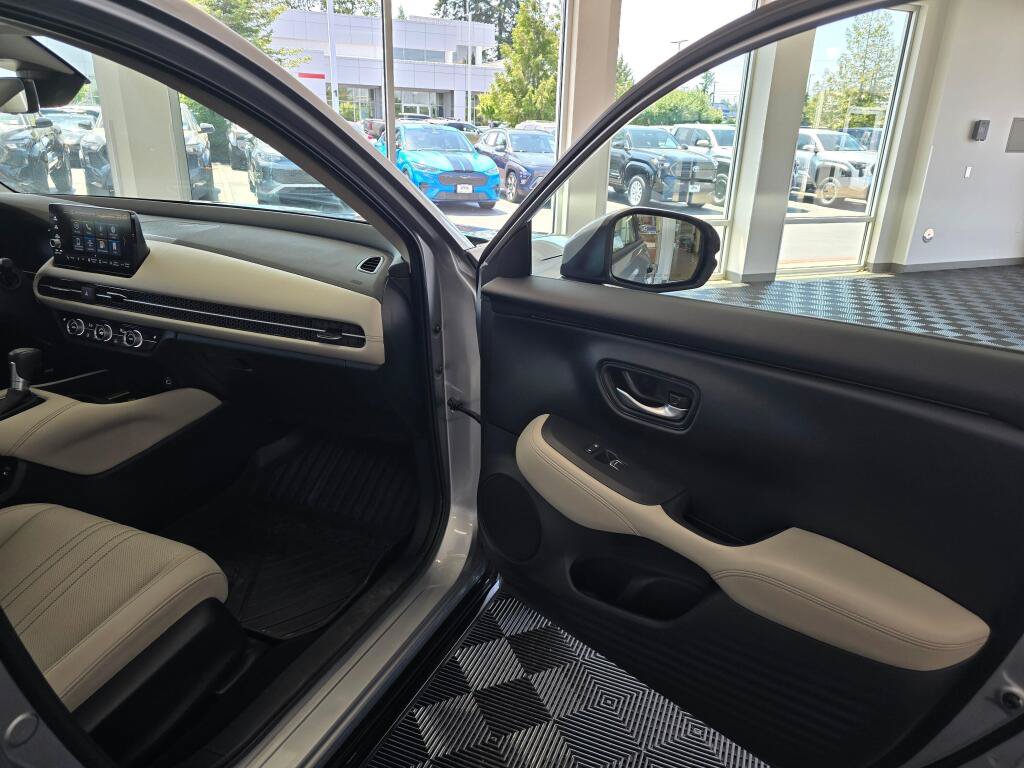 Used 2024 Honda HR-V EX-L image 39