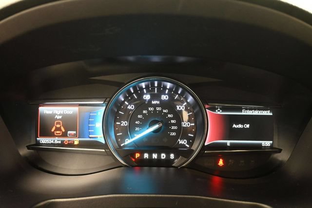 Used 2018 Ford Explorer XLT w/ Equipment Group 202A AWD/4WD image 19