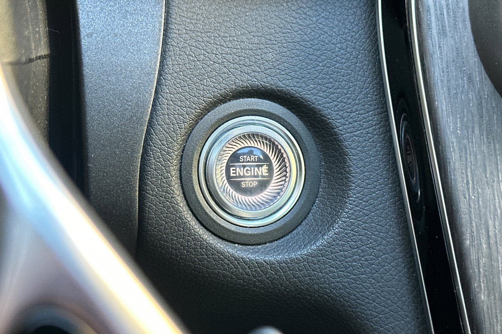 Used 2020 Mercedes-Benz C 300 Sedan image 22