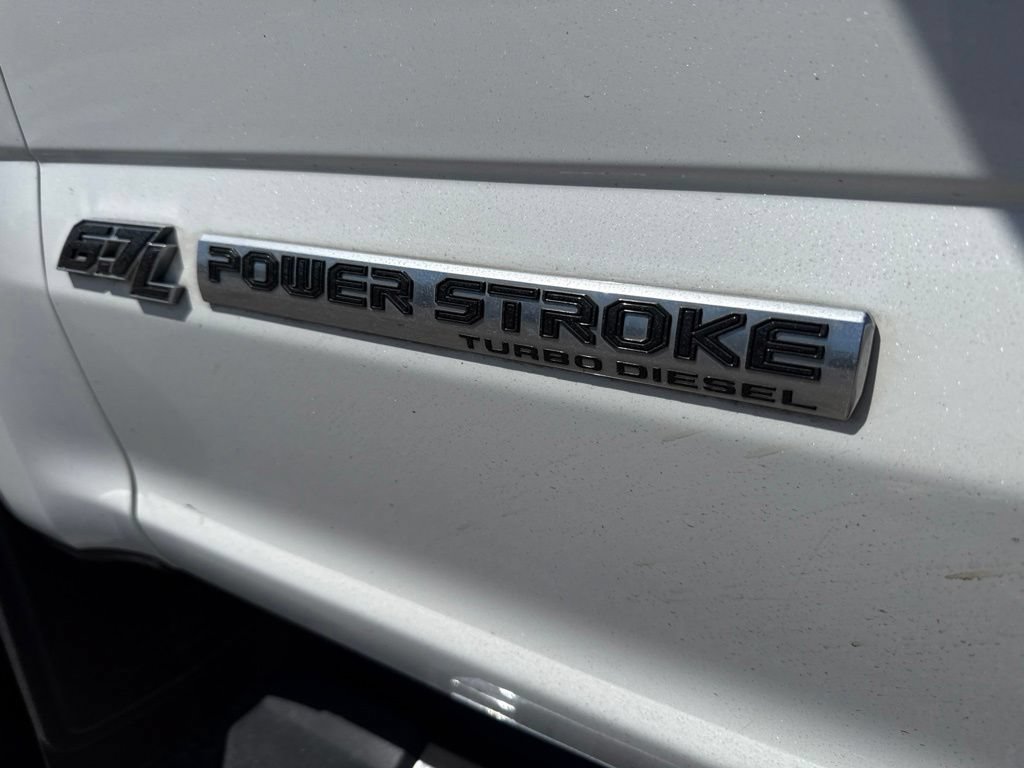 Used 2022 Ford F350 Lariat w/ Chrome Package AWD/4WD image 2