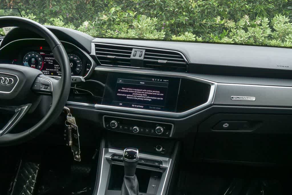 Used 2022 Audi Q3 2.0T Premium w/ Convenience Package AWD/4WD image 12