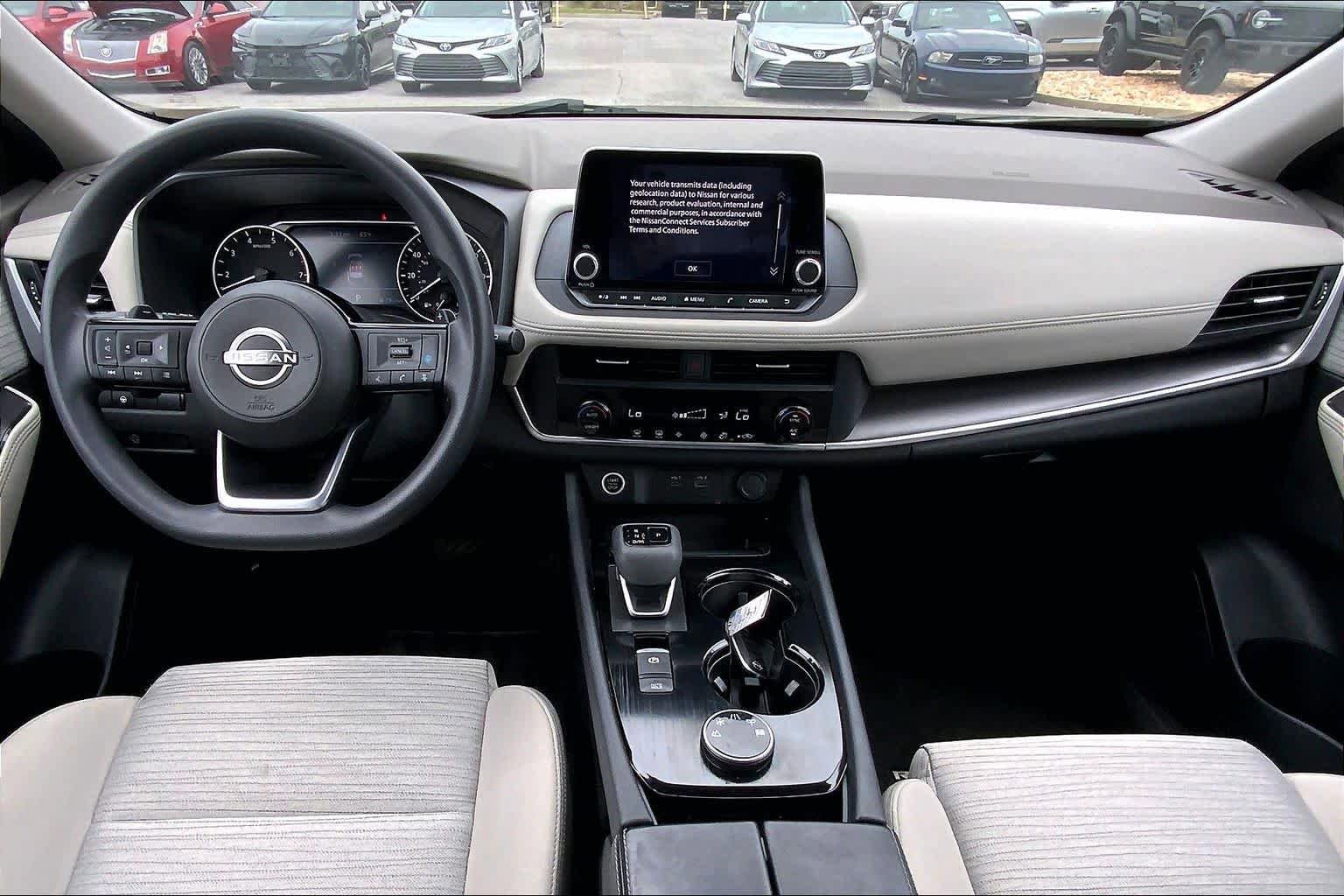 Used 2023 Nissan Rogue SV AWD/4WD image 15