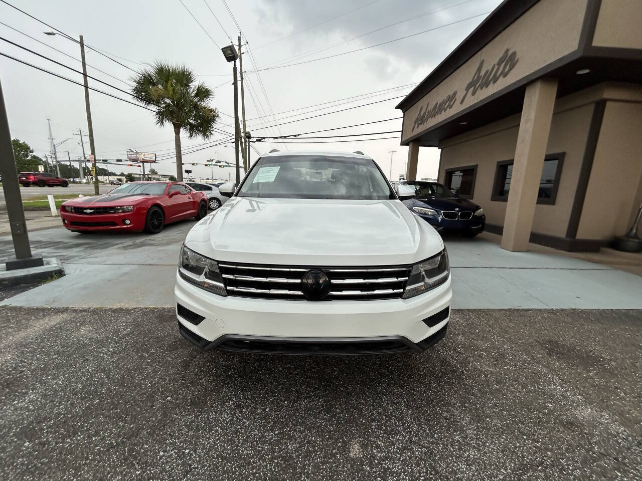 Used 2019 Volkswagen Tiguan SE FWD image 3