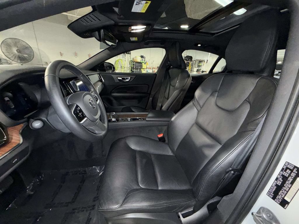 Used 2023 Volvo S60 B5 Plus w/ Climate Package FWD image 2