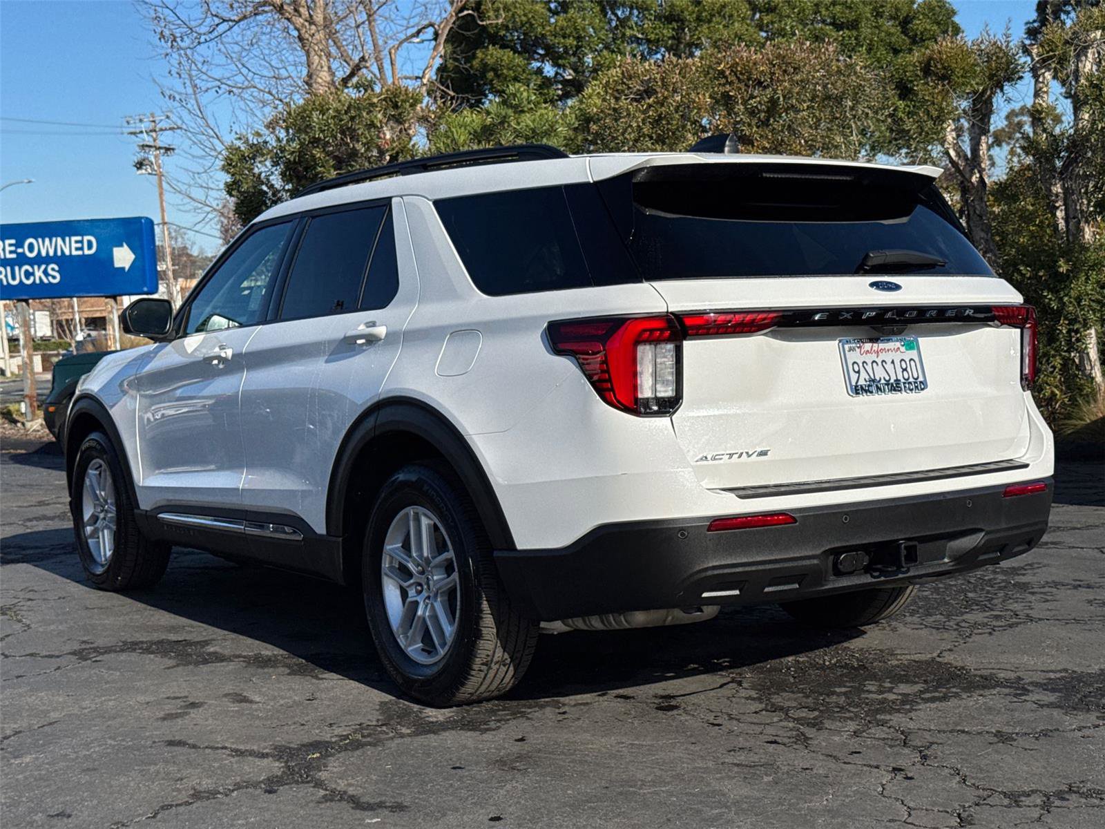 Used 2025 Ford Explorer Active image 11