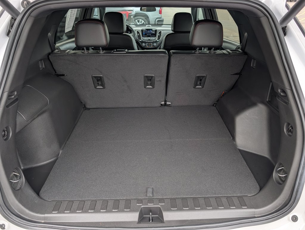 Used 2023 Chevrolet Equinox RS w/ RS Leather Package AWD/4WD image 9