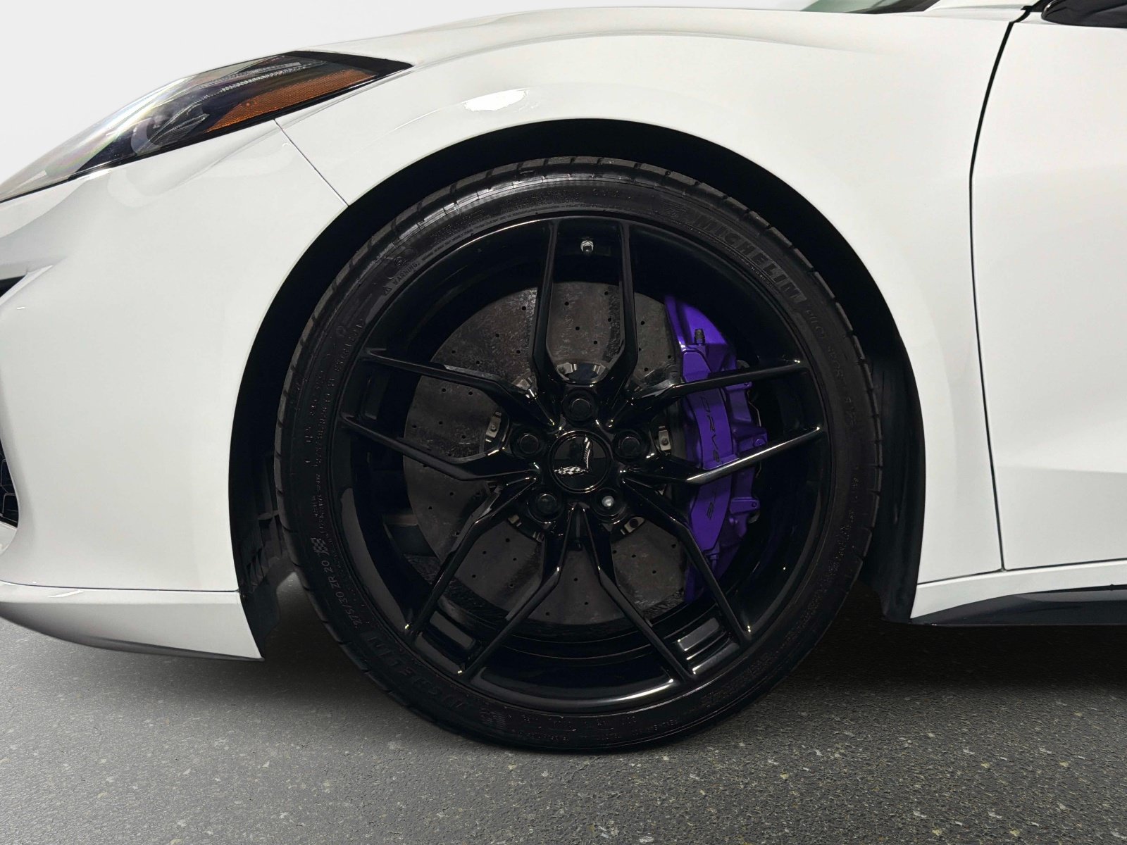 Used 2025 Chevrolet Corvette Z06 RWD image 12