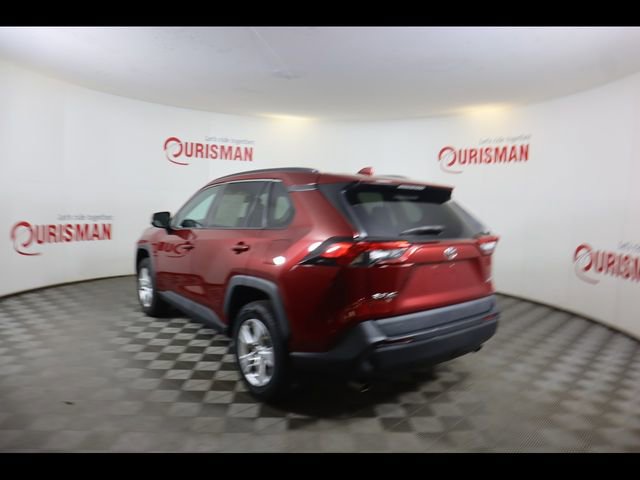 Used 2021 Toyota RAV4 XLE w/ Convenience Package image 9