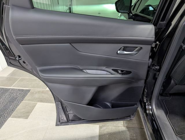 Used 2025 Nissan Murano SL AWD/4WD image 9