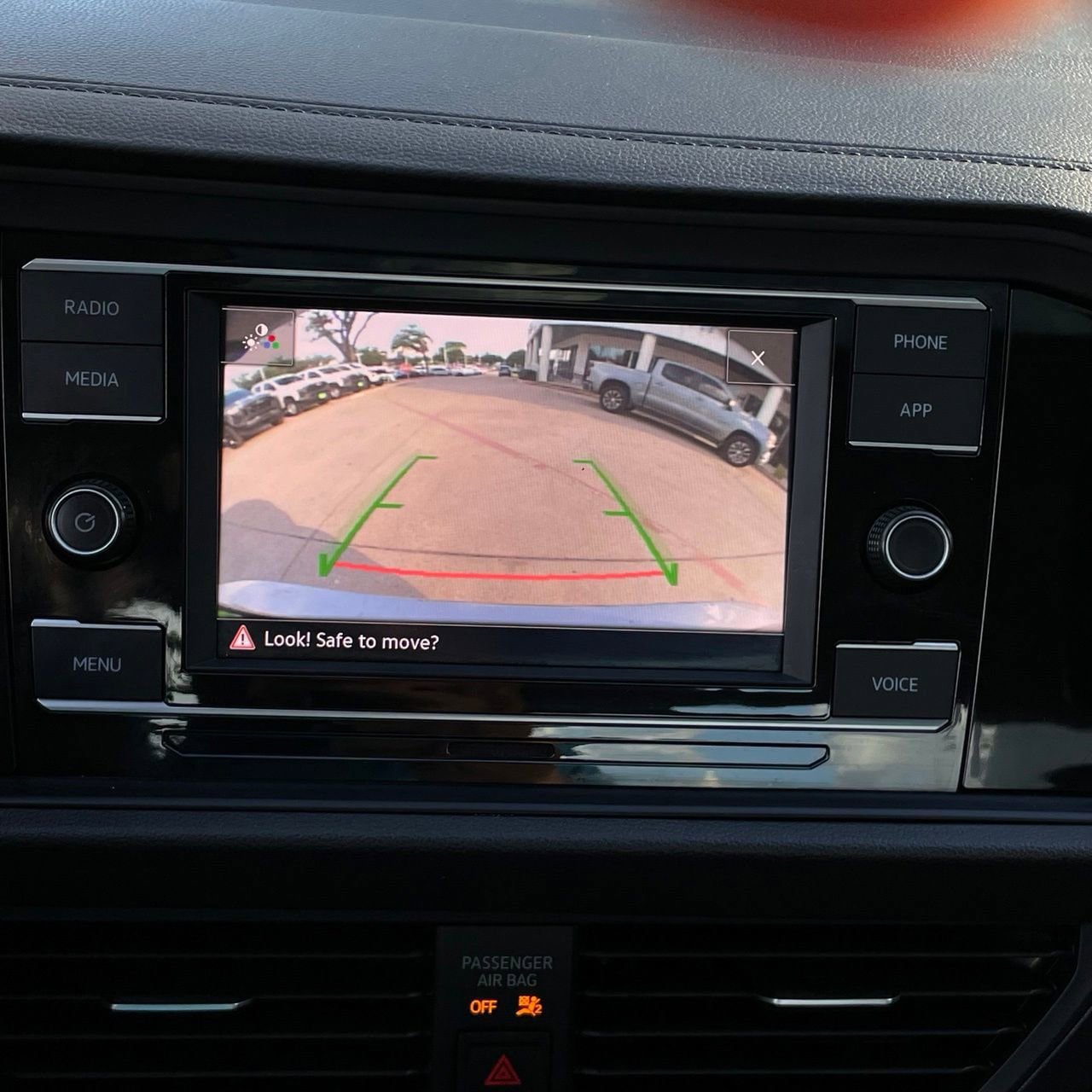 Used 2024 Volkswagen Jetta SE FWD image 19
