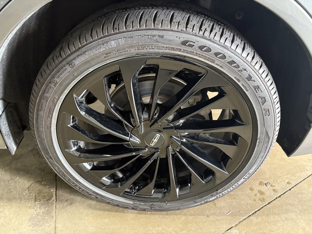 Used 2021 Lincoln Aviator Reserve image 29