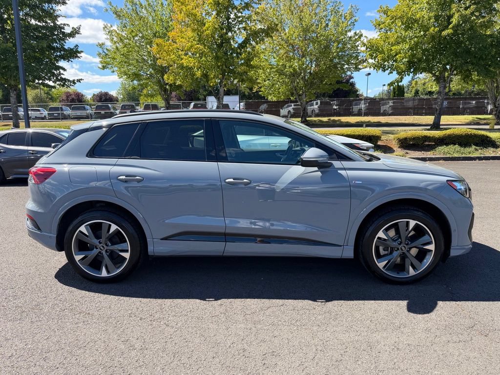 Used 2023 Audi Q4 e-tron Premium Plus w/ Premium Plus AWD/4WD image 9