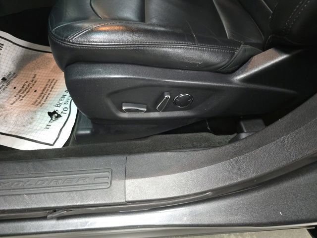 Used 2016 Ford Explorer XLT w/ Equipment Group 202A FWD image 15