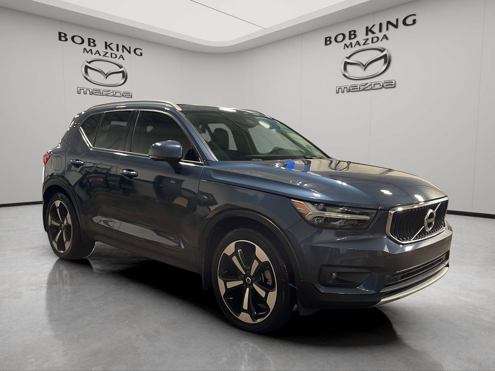 Used 2021 Volvo XC40 T5 Momentum w/ Premium Package AWD/4WD image 7
