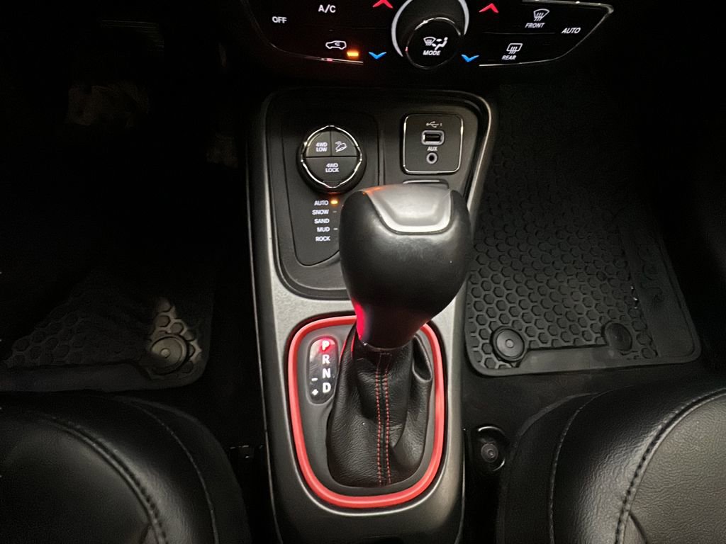 Used 2019 Jeep Compass Trailhawk w/ Cold Weather Group AWD/4WD image 28