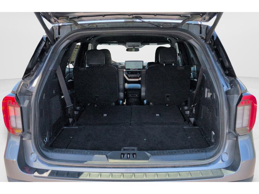 Used 2025 Ford Explorer ST-Line AWD/4WD image 10