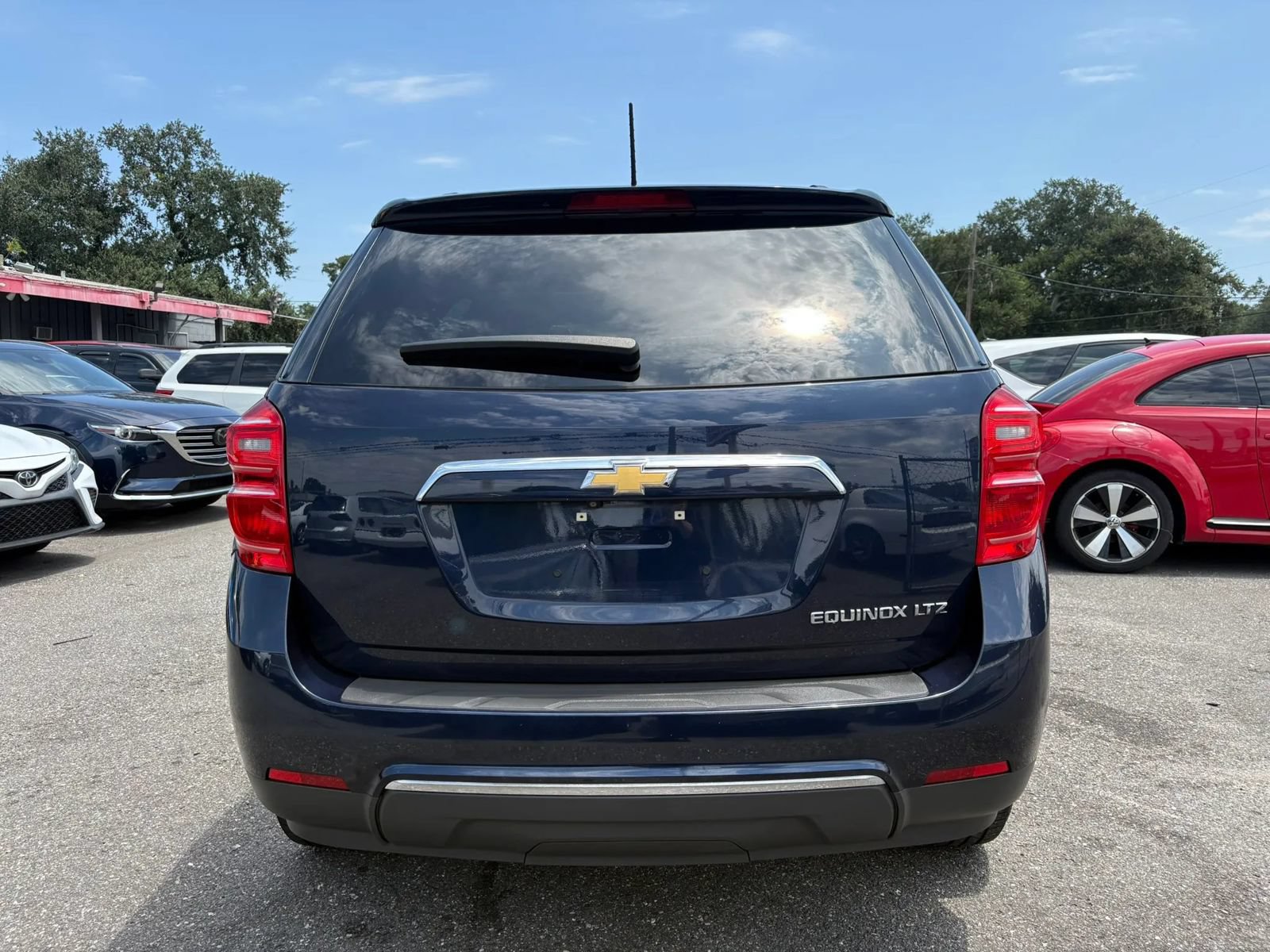 Used 2016 Chevrolet Equinox LTZ w/ Enhanced Convenience Package FWD image 6
