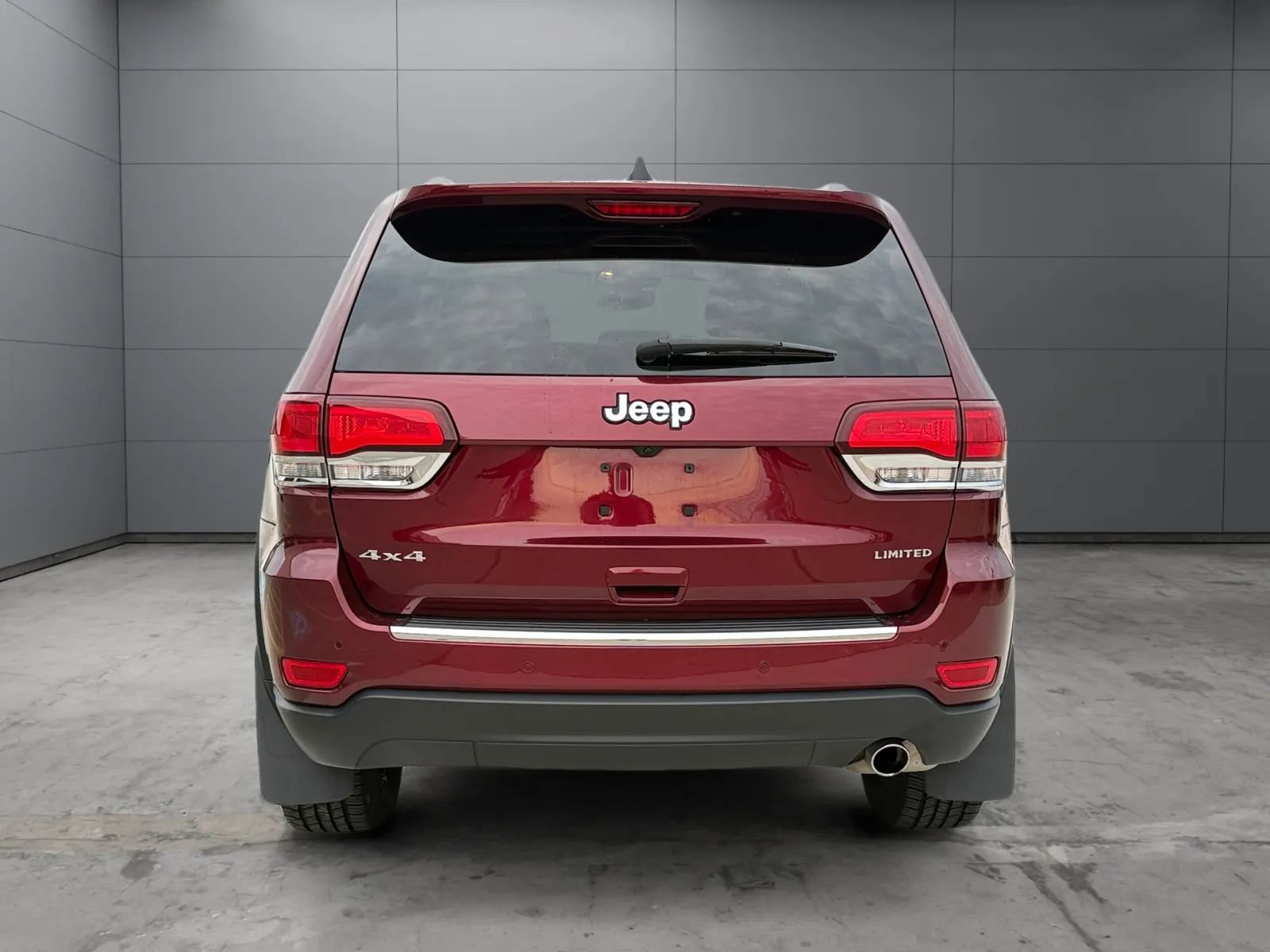 Used 2021 Jeep Grand Cherokee Limited AWD/4WD image 11
