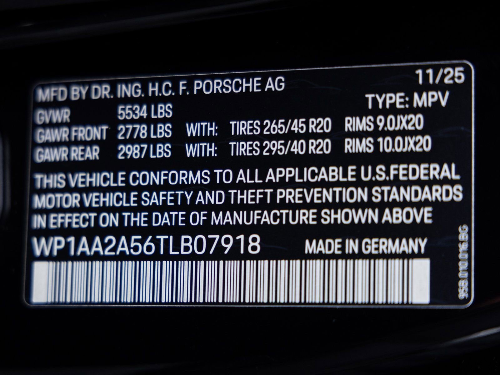 Certified 2026 Porsche Macan image 38