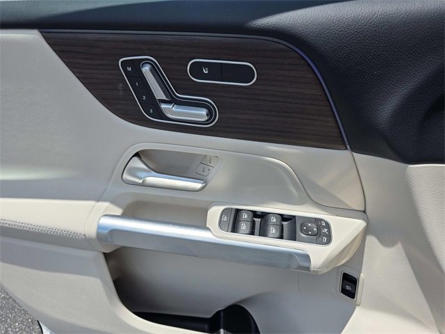 New 2025 Mercedes-Benz GLB 250 GLB 250 image 15