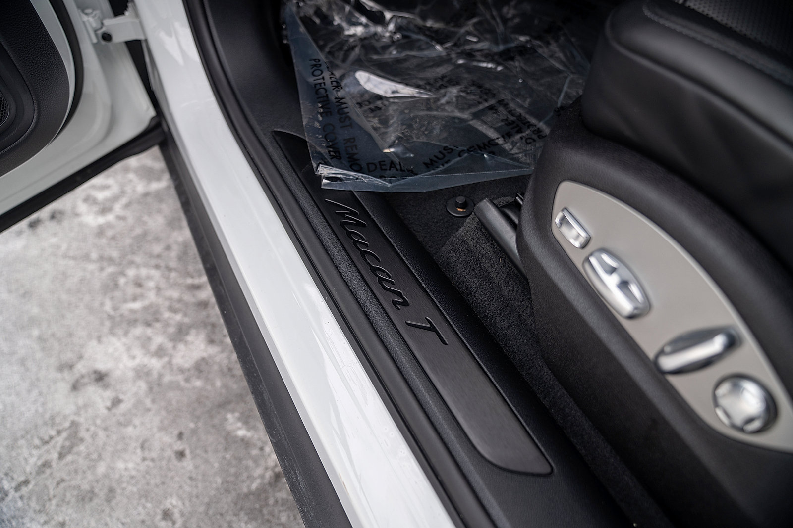 Certified 2026 Porsche Macan Turbo image 21