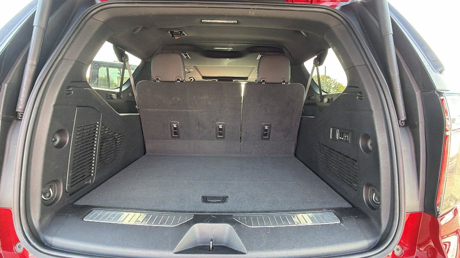 Used 2023 Chevrolet Suburban RST w/ Luxury Package AWD/4WD image 14