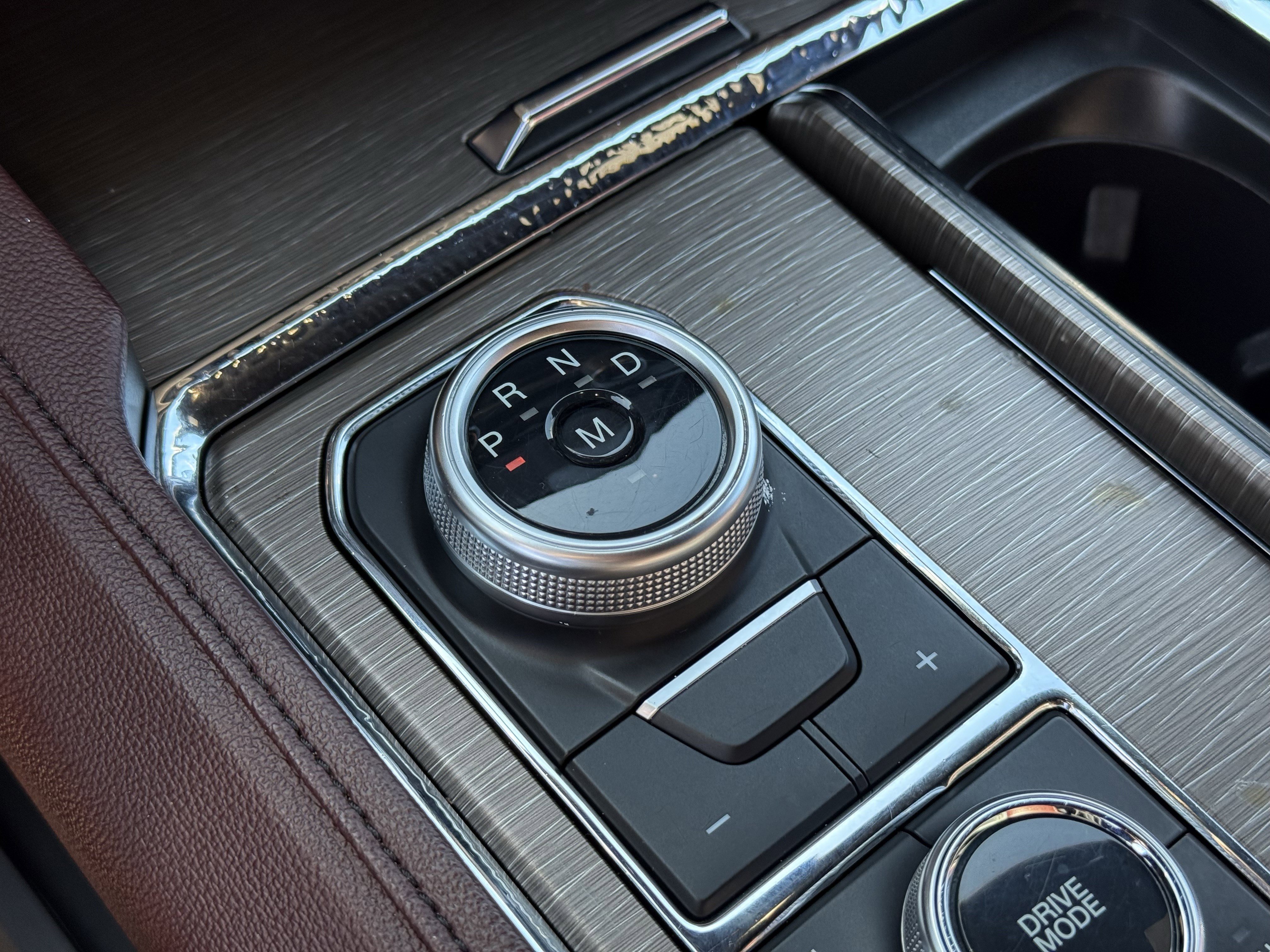 Used 2024 Ford Expedition Limited image 23