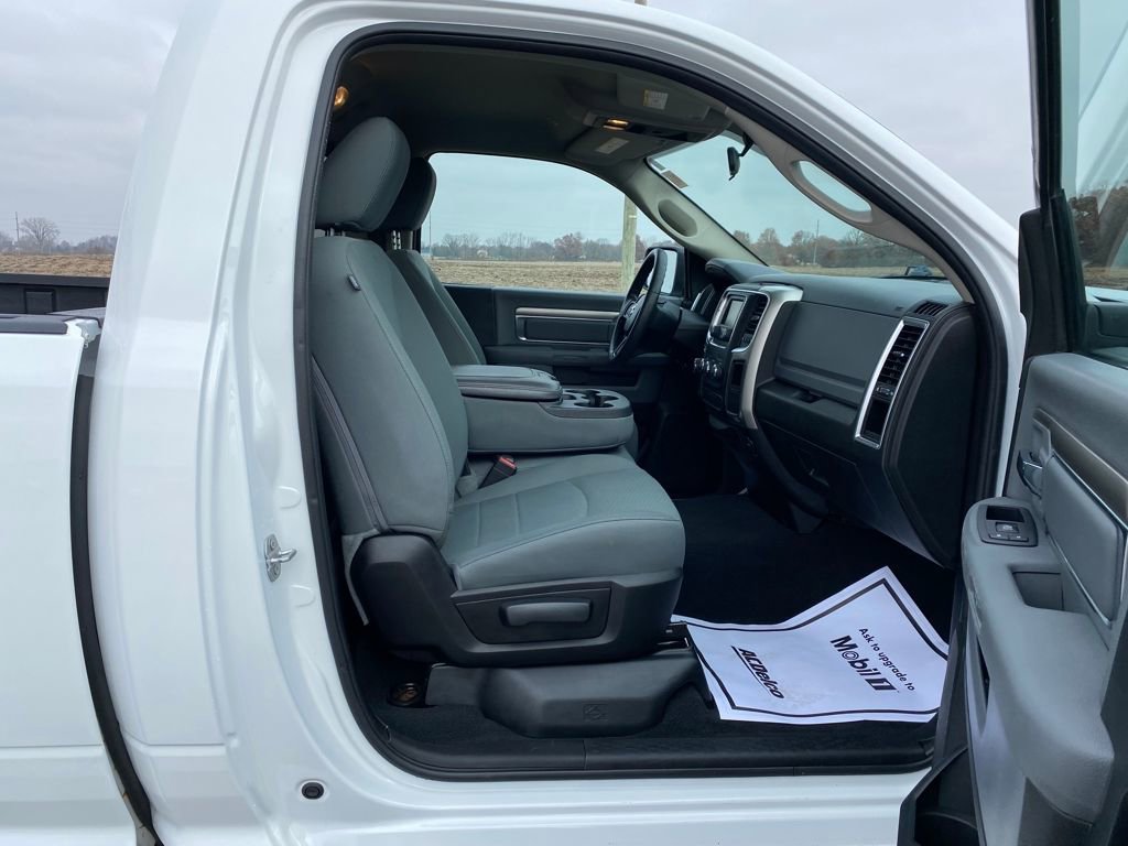 Used 2020 RAM 1500 Classic SLT image 11