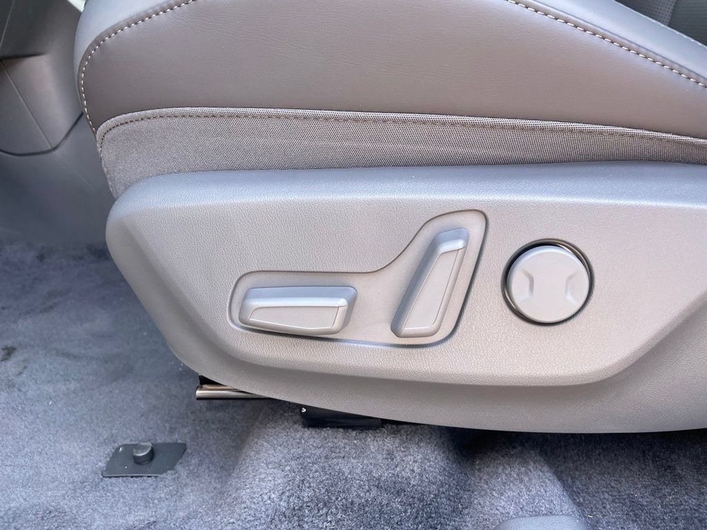 New 2027 Kia EV3 Wind w/ Wind Fwd Nightfall Package image 11