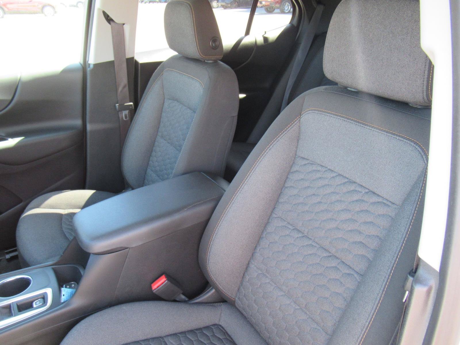 Used 2020 Chevrolet Equinox LT FWD image 19