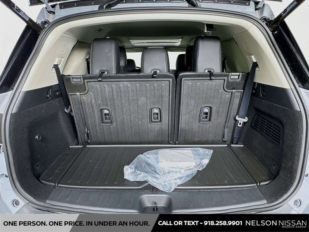 New 2026 Nissan Pathfinder Platinum image 27