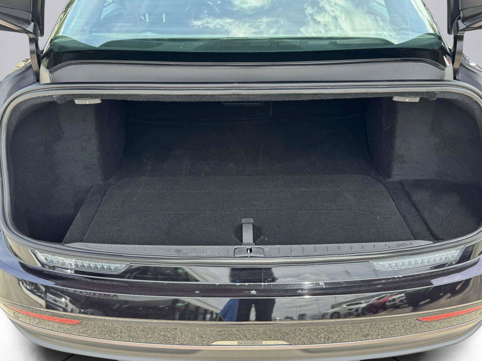Used 2025 Lucid Air Pure RWD image 68