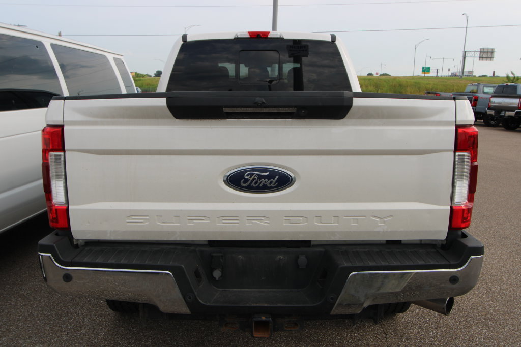 Used 2019 Ford F250 Lariat w/ Lariat Ultimate Package AWD/4WD image 6