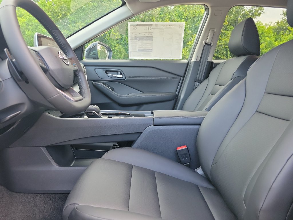 New 2026 Nissan Rogue Dark Armor FWD image 22
