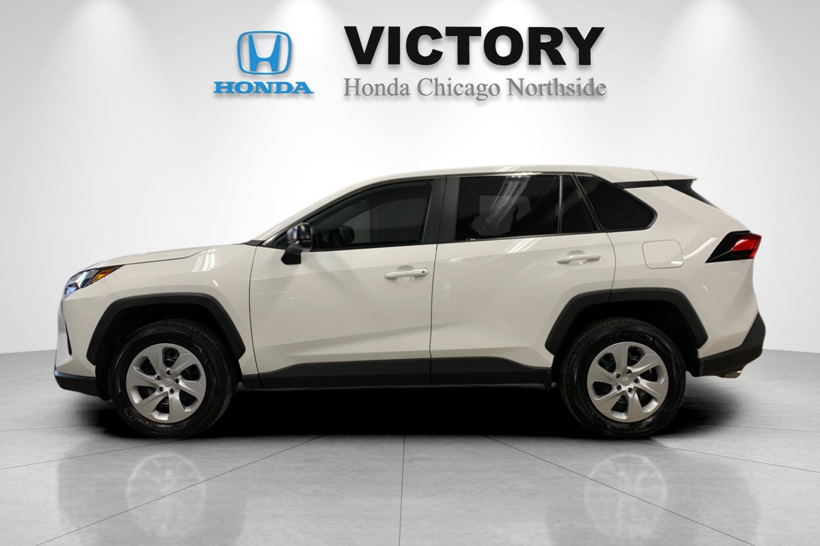 Used 2025 Toyota RAV4 LE AWD/4WD image 6