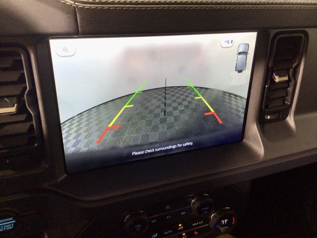 New 2025 Ford Bronco Badlands image 2