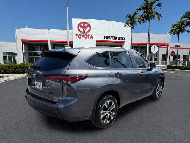 Certified 2025 Toyota Highlander XLE AWD/4WD image 7